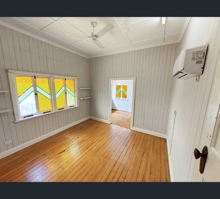 22 Edwin Street, Berserker, Qld 4701 - Photo 4