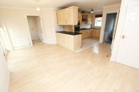 4 bedroom townhouse to rent - Photo 2