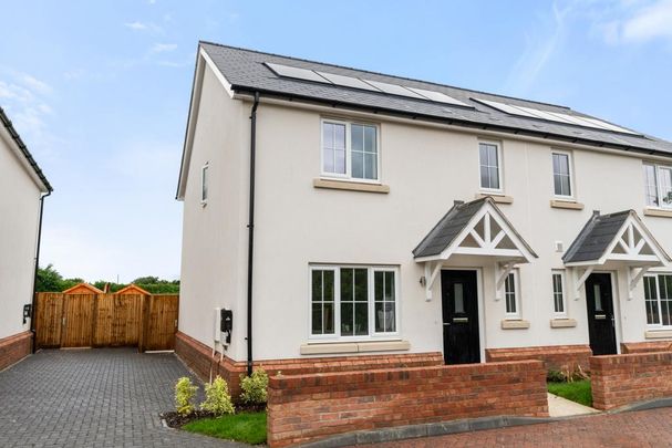 3 bedroom semi-detached house to rent - Photo 1