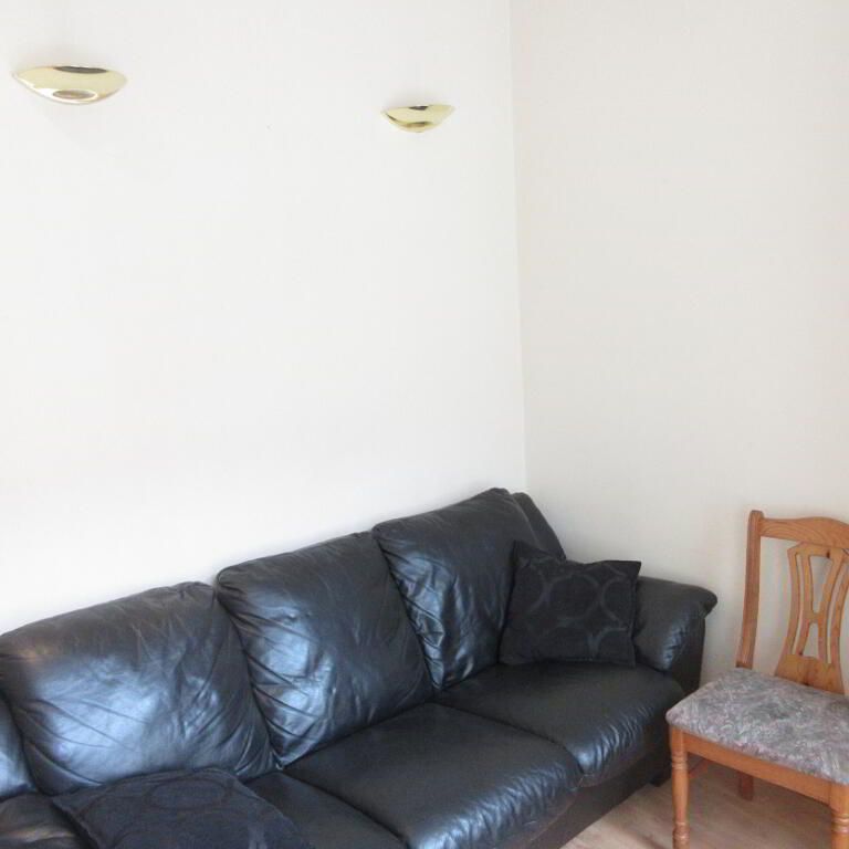 Great Apartment, 5a Canterbury Street, Queens Botanic Area, Belfast, BT7 1LB - Photo 1