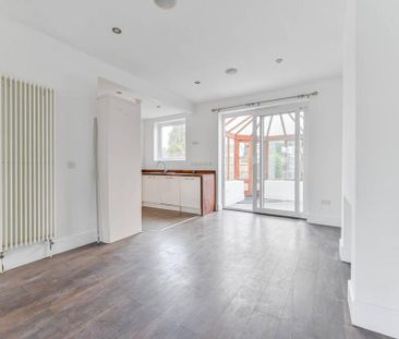 3 bedroom terraced house to rent - Photo 3