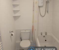 2 bedroom end of terrace house to rent - Photo 5