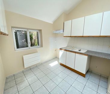 Location Appartement 4 pièces 67m² ORLEANS 45000 - Photo 2