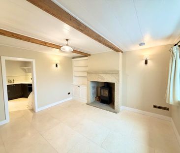 2 bedroom end of terrace house to rent - Photo 2