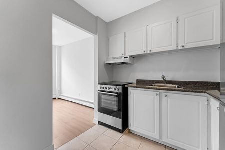 145 York St - Photo 4