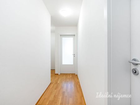 Pronájem bytu 2+kk 64 m2 - Photo 2