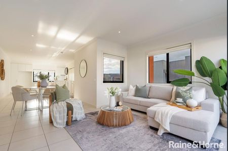 Modern Two-Storey Townhouse Offering Easy Living in a Convenient Location - Photo 2