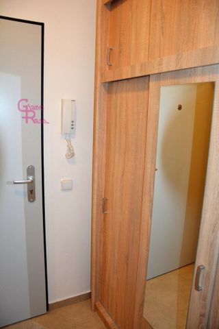 Pronájem bytu 1+kk 27 m2 - Fotografie 3