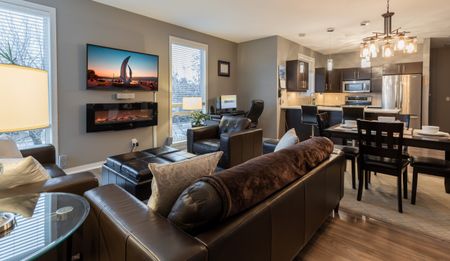 2 Bed 2 Bath Luxury Condo: Avail April 1 - Photo 3