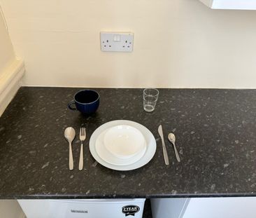 Room in a Shared House, Albert Road, B6 - Photo 2