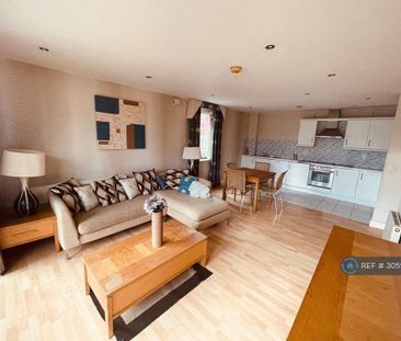 2 bedroom flat to rent - Photo 2