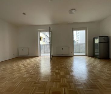 Geräumige neuwertige 2-Zimmer-Wohnung mit großem Balkon in zentrale... - Photo 3