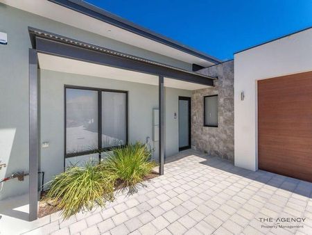 Over 55's Village - 6 month lease preferred - Photo 2