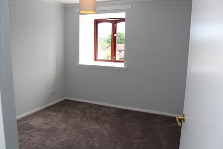 3 bedroom detached house to rent - Photo 3