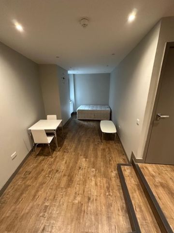 Studio to rent - Photo 2