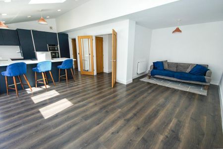 5 bedroom detached house to rent - Photo 5