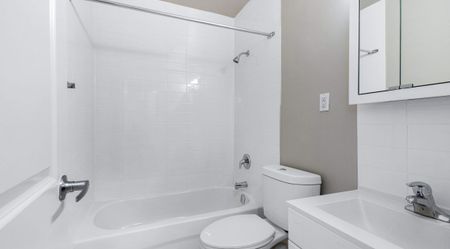 For Lease - 20 Paisley Boulevard Unit# 512, Mississauga, Ontario - Photo 3