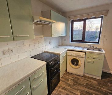 2 bedroom maisonette to rent - Photo 2