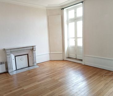 Location appartement 3 pièces 74.38 m² à Mâcon (71000) COEUR DE VIL... - Photo 3