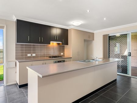 1 Meares Street, Kearneys Spring QLD 4350 - House For Rent | Domain - Photo 4