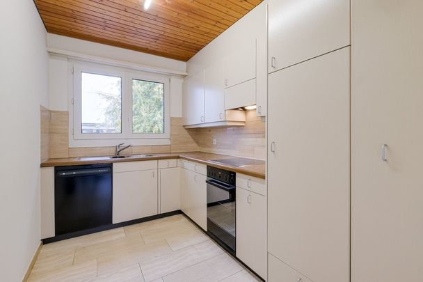 Herrlicher Ausblick in freundlichem Wohnquartier - Photo 1