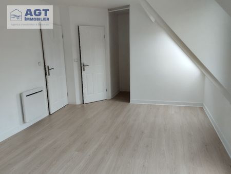 Location Appartement 4 pièces 81m² BEAUVAIS 60000 - Photo 5