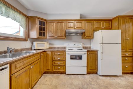 For Lease - 1023 Eagle Drive Unit# Main Unit, London South, Ontario - Photo 4