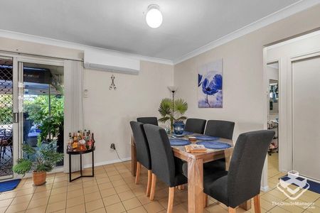 Fully air conditioned, rent includes water, Sunnybank Hills State School catchment, rent includes water - Photo 2