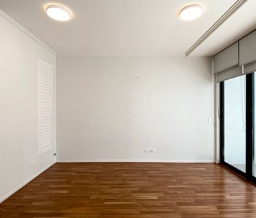 Modern One-Bedroom Apartment in the Heart of Hurstville CBD - Photo 4