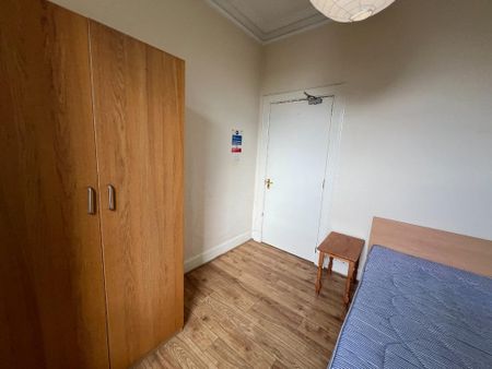 3 bedroom flat to rent - Photo 5