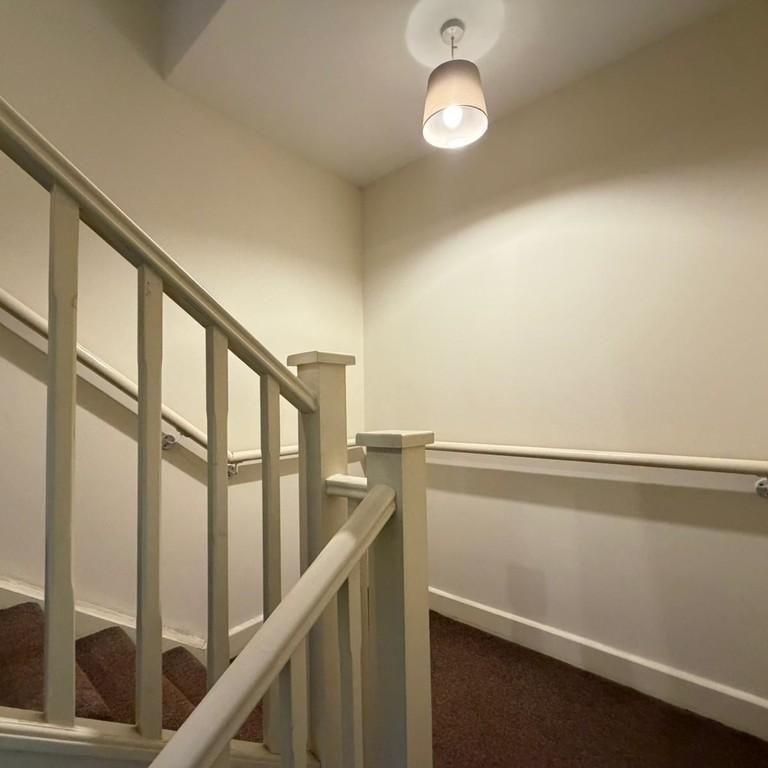 5 bedroom terraced house to rent - Photo 1
