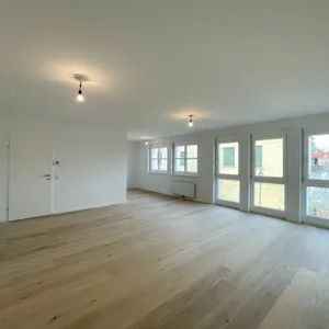 Helle 1-Zimmer-Wohnung 47m² mit Wohnküche, Badewanne & Aufzug im 19. Bezirk, Wien! - Photo 1