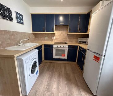 2 bedroom flat to rent - Photo 4