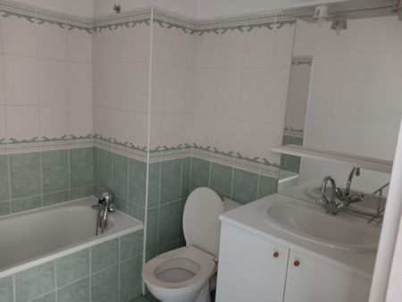 Location Appartement 2 pièces 43m² VAUJOURS 93410 - Photo 3