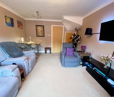 4 bedroom terraced house to rent - Photo 1