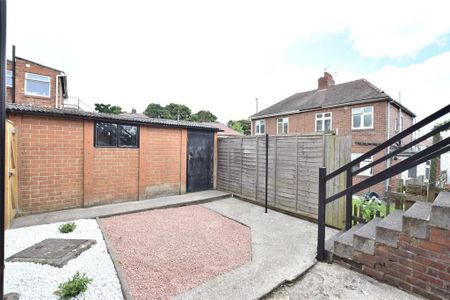 3 bedroom flat to rent - Photo 5