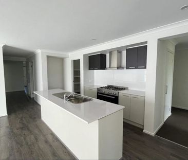 722 UNION ROAD, Glenroy NSW 2640 - House For Rent | Domain - Photo 3