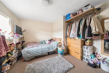 Filton Avenue, Filton - Photo 4