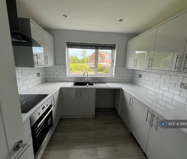 2 bedroom bungalow to rent - Photo 2