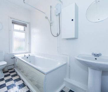 Wetherby Grove, Burley, Leeds - Photo 3