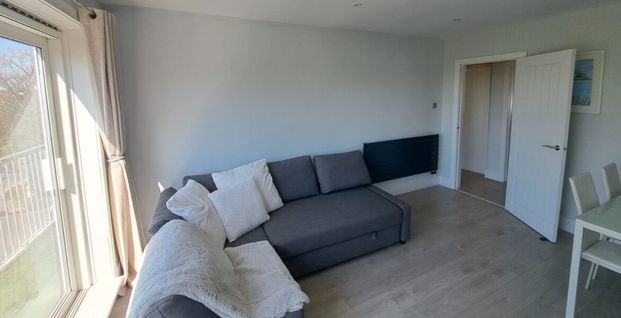 Flat 6, Dorset Lake Manor, Sandbanks Rd, Poole, BH14 8EL - Photo 1