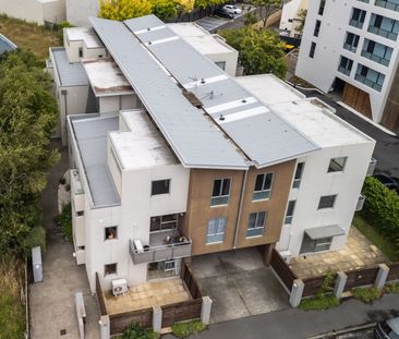 Fantastic Location - Photo 1