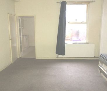 5 Bed Semi-Detached House, St Andrews Road, L4 - Photo 4