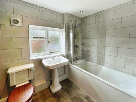 3 bedroom terraced house to rent - Photo 2
