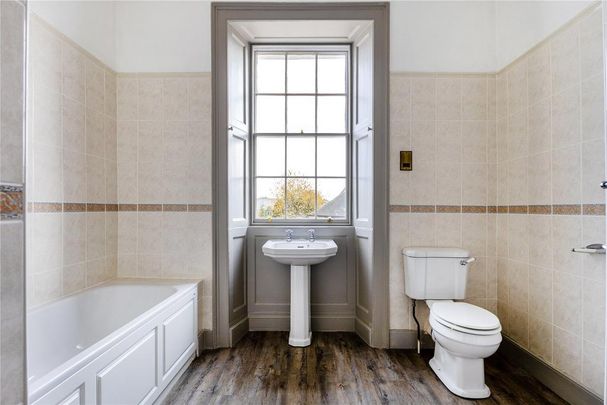 7 bedroom detached house to rent - Photo 1