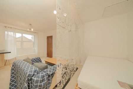 Studio to rent - Photo 5
