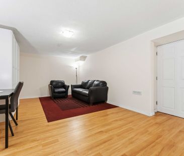 For Lease - 118 Finn Court, Hunt Club - South Keys and Area, Ontario - Photo 2