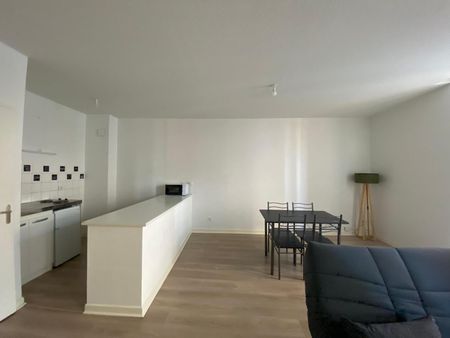 Location Appartement 1 pièce 36m² VALENCE 26000 - Photo 2