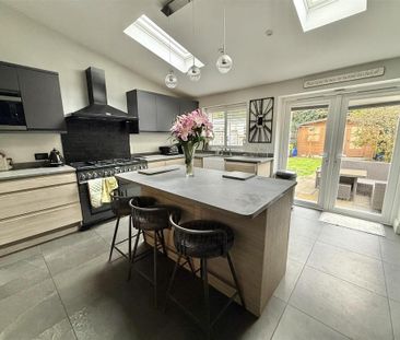 2 bedroom terraced house to rent - Photo 2