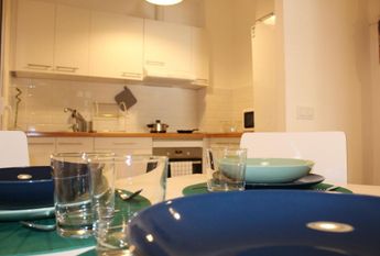 Large room in Roger de Flor street